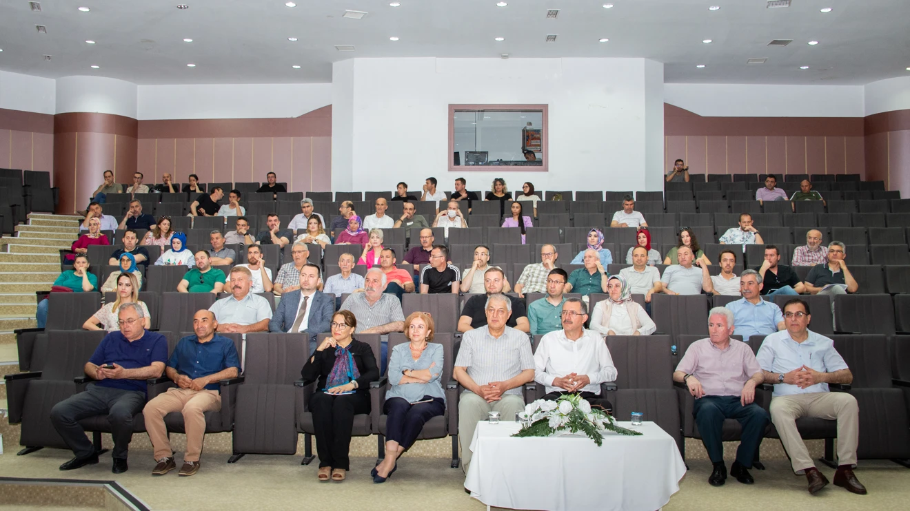 Selçuk Üniversitesinde Kamu İhale Kurumu Teknik Şartname Hazırlanması Eğitimi